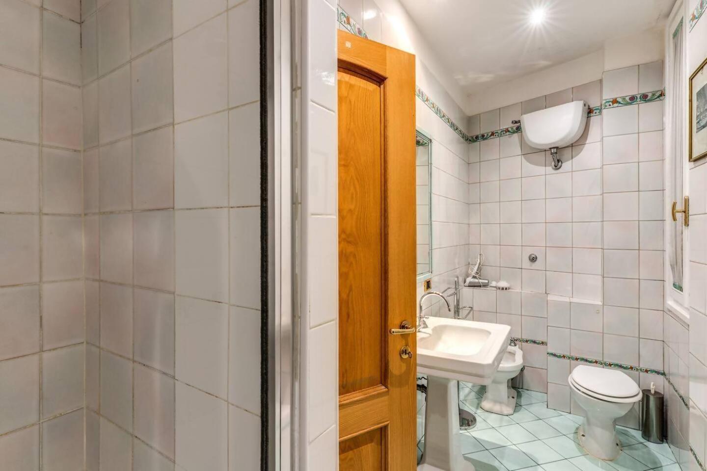 Апартаменты Cozy Flat In Trevi Fountain Рим Экстерьер фото