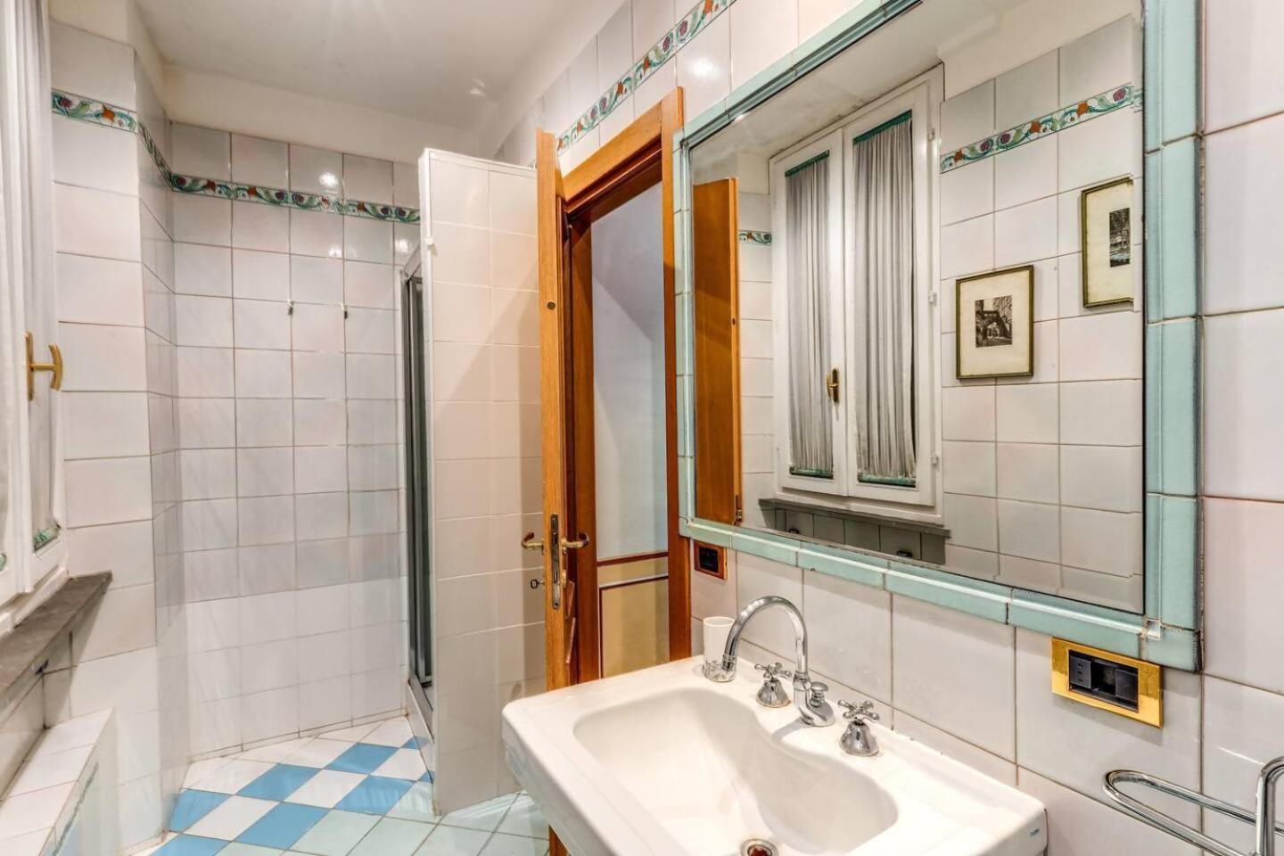 Апартаменты Cozy Flat In Trevi Fountain Рим Экстерьер фото