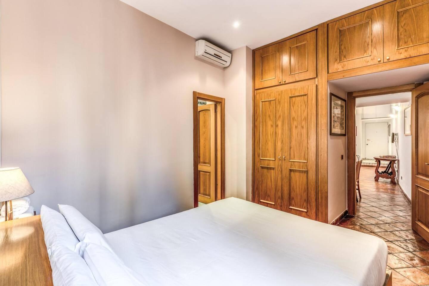 Апартаменты Cozy Flat In Trevi Fountain Рим Экстерьер фото