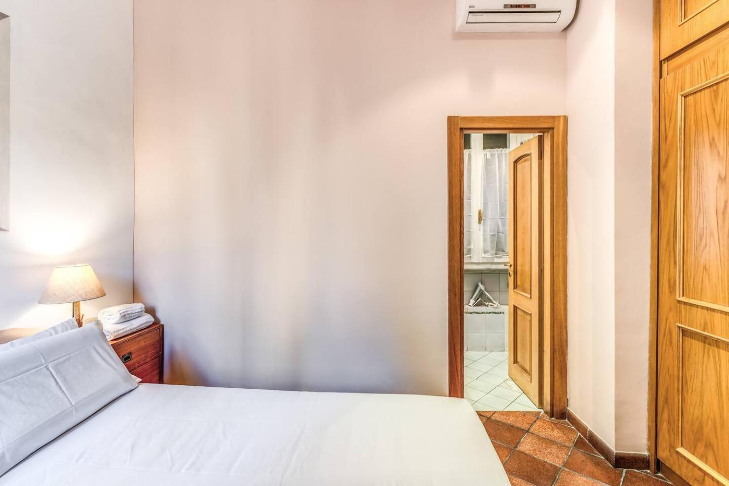 Апартаменты Cozy Flat In Trevi Fountain Рим Экстерьер фото